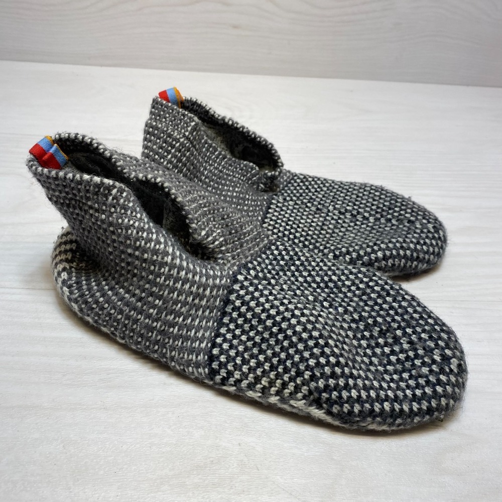 Bombas Gripper Lined Socks House Shoes Womens‎ Size Medium Gray Knit Non-Slip